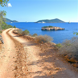 6 adembenemende wandel- en fietsroutes op Ibiza: ontdek de schoonheid van het eiland