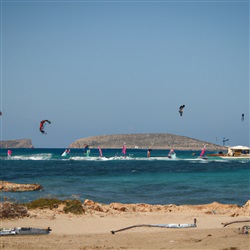 Ontdek de top kite- en windsurfscholen op Ibiza en maak je droom waar!