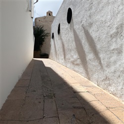 Ontdek de verborgen schatten van Ibiza